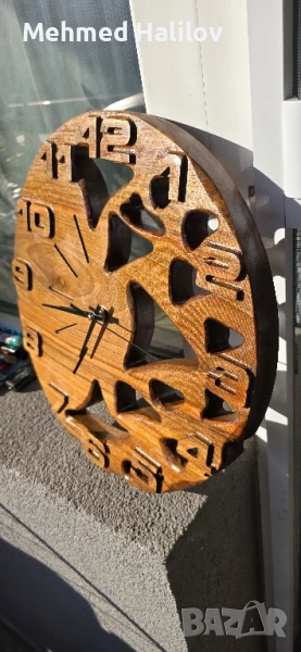 Стенен часовник от цяло дърво Орех, снимка 1