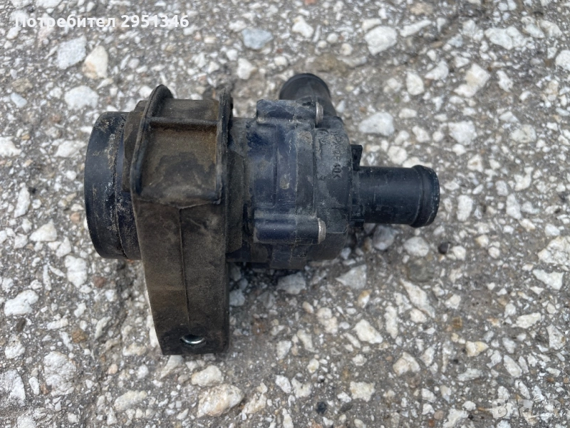 Допълнителна водна помпа 7l0965561L Porsche Panamera, снимка 1