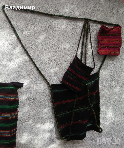 Автентични български фолклорни вещи: битови торбички, люлка/цедилка и черга/пътека, снимка 1