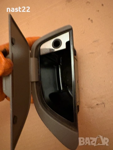 Пепелник заден Фолксваген Голф 5 2+1 врати, снимка 2 - Части - 53044665