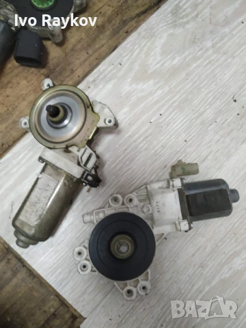 Преден , ляв и десен стъклоповдигач  за FORD Focus 1, снимка 4 - Части - 51232193