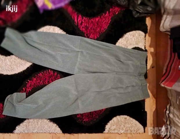 Продавам Мъжки Костюм Зелен , снимка 2 - Костюми - 51782637