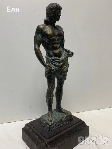 Бронзова статуетка на младеж, снимка 2 - Статуетки - 52567209