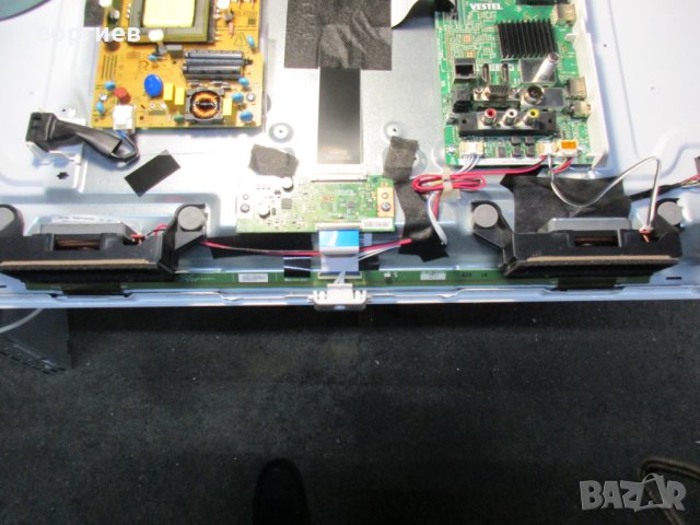 Продавам  пълен комплект платки  за  телевизор HITACHI 32HE2300W, снимка 3 - Стойки, 3D очила, аксесоари - 43811753