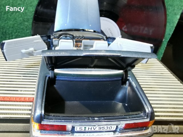 Метална количка Mercedes 300 SL/Norev 1 /18 , снимка 4 - Колекции - 44034684