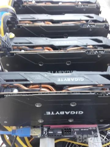 Продавам 4бр Майнинг ригове с по 6 Sapphirе Nitro, снимка 12 - Други - 49490644