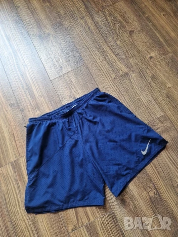 Страхотни мъжки къси шорти с клин NIKE размер L , снимка 2 - Къси панталони - 51412344