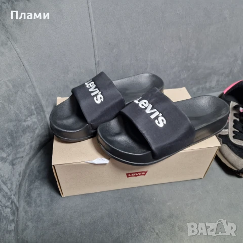 Дамски чехли Levi's, снимка 2 - Маратонки - 51248297