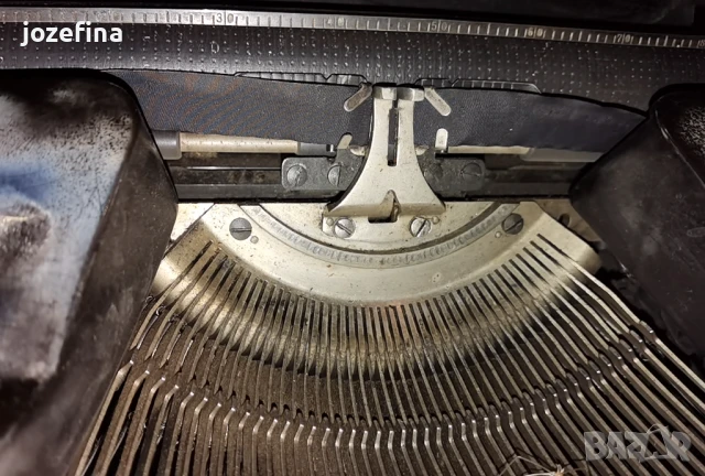 Антикварна печатаща машина Erika Naumann – 1940 г., снимка 8 - Антикварни и старинни предмети - 50830153