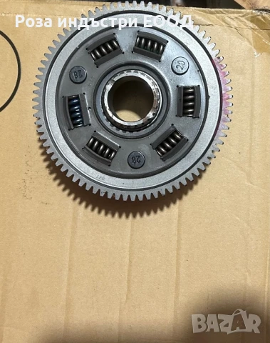 Suzuki GsxR 600 K5 , K4 глава с клапани  , водна помпа, валове, голяма касета съединител, снимка 3 - Мотоциклети и мототехника - 48813058