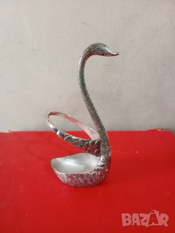 посребрен метален лъжичник-лебед
