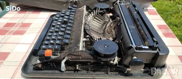 Пишеща българска машина в оригинално куфарче, снимка 5 - Колекции - 50150609