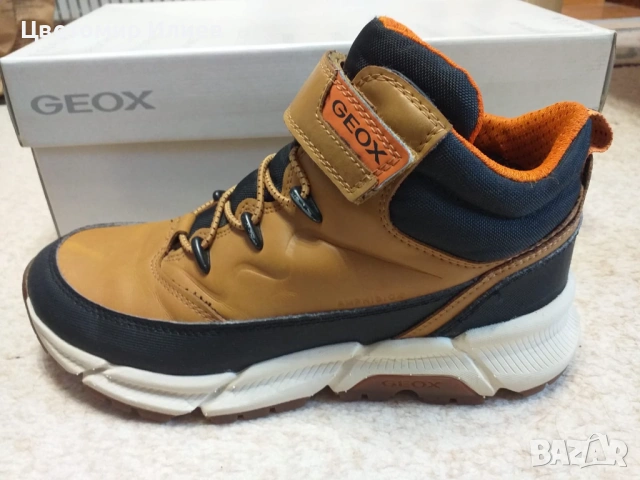 Зимни ботуши Geox Amphibiox – отлично състояние, снимка 2 - Детски боти и ботуши - 53505336