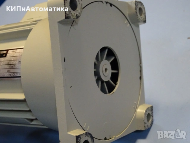 дозираща мембранна помпа Lutz Jesco ZTM24K Motor Driven Diaphragm Dosing Pump 2х22L/h, снимка 9 - Резервни части за машини - 53176702