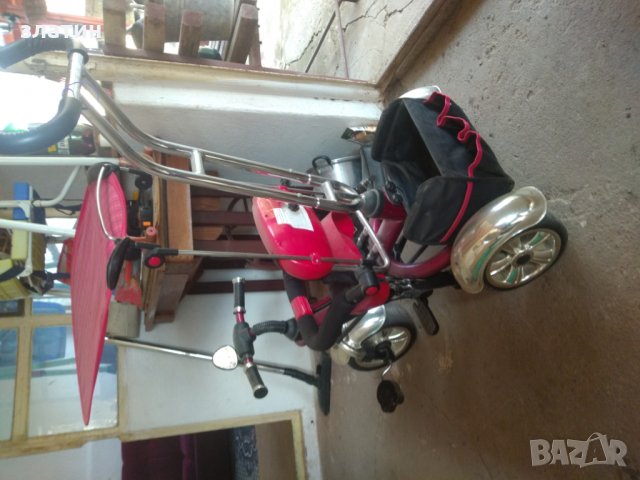 Децка триколка, снимка 2 - Детски велосипеди, триколки и коли - 27642716