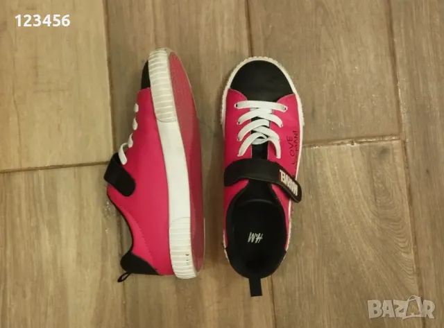 Детски кецове Н&М в много добро състояние маратонки за момче Спайдърмен , снимка 4 - Детски маратонки - 47935767