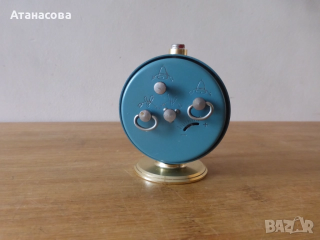 Рядък будилник часовник Слава със златист циферблат, снимка 5 - Антикварни и старинни предмети - 52027005