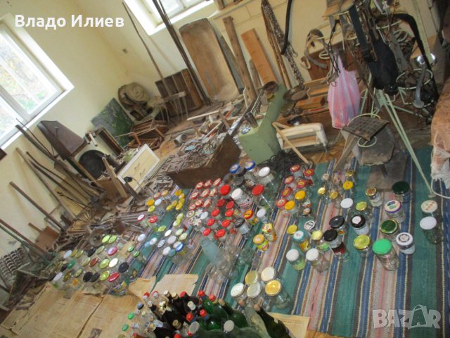 Буркани 1 и 1,7 литра,лютеница и други.Капачки за буркани-Омния и бяло тенеке, снимка 5 - Буркани, бутилки и капачки - 33544122