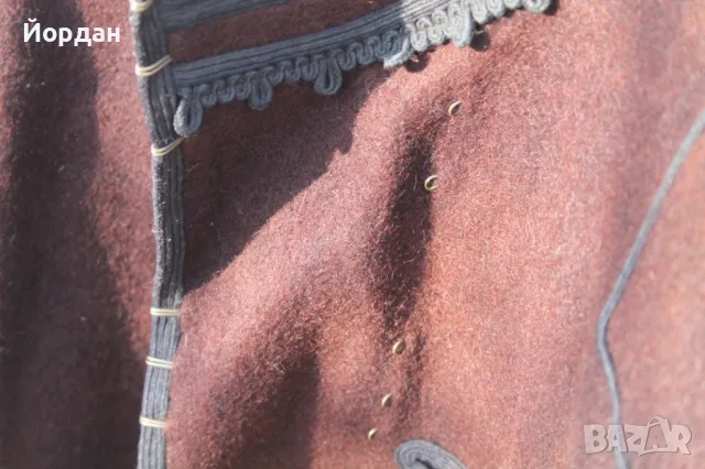 Вълнено елече от народна носия, снимка 4 - Антикварни и старинни предмети - 48967461