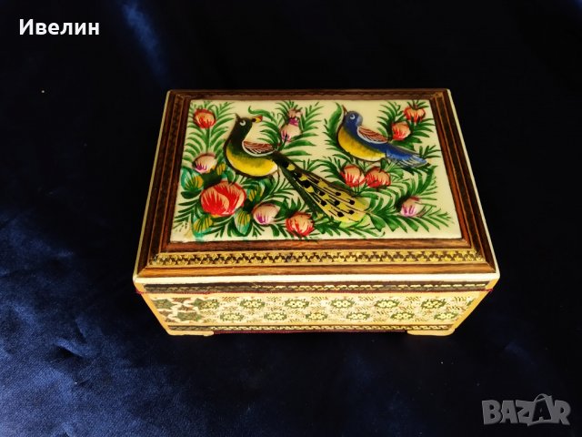 дървена кутия за бижута