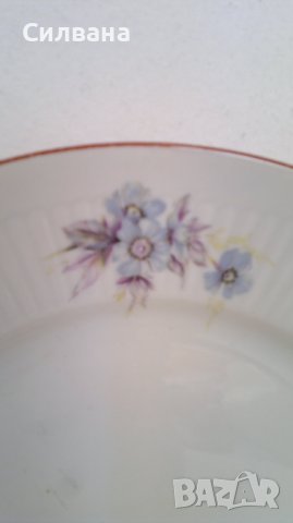 чиния от сервиз сини цветя, снимка 2 - Чинии - 38615848