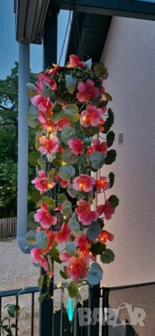 Соларна висяща саксия с LED осветление Living & Garden – 60 LED, топло бяло, снимка 6 - Други стоки за дома - 52040620