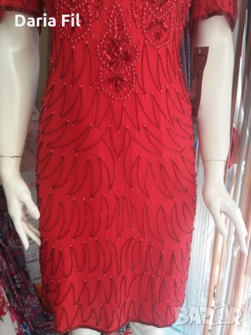 УНИКАЛНО КРАСИВА червена рокля, цялата обшита с червени перлички и синци , снимка 4 - Рокли - 27254367