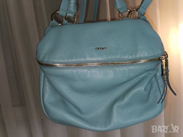 Естествена кожа бледо  синя чанта италианска CROMIA, снимка 4 - Чанти - 32252195