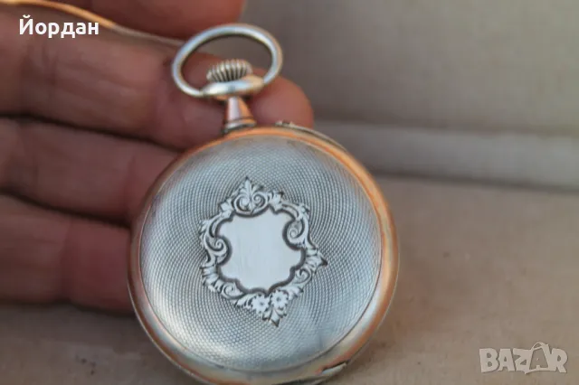 Швейцарски джобен сребърен часовник ''Surete'', снимка 6 - Антикварни и старинни предмети - 48720404