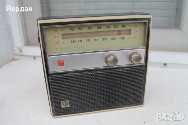 Радио ''Vega 402 '', снимка 6 - Радиокасетофони, транзистори - 42938691