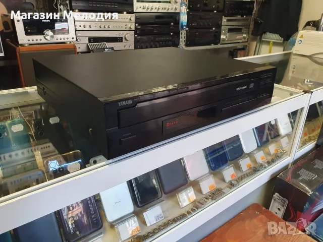 CD Player Yamaha CDC-555 с 5 диска. В отлично техническо и визуално състояние., снимка 4 - Декове - 47353727