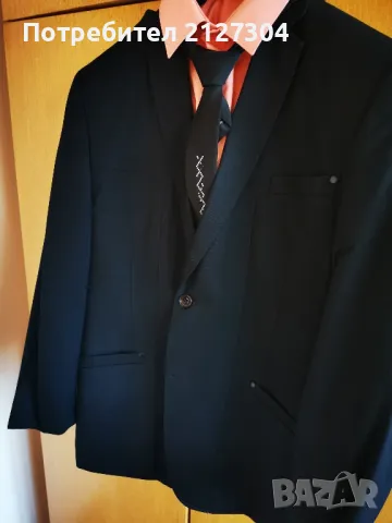 Продавам мъжки костюм
