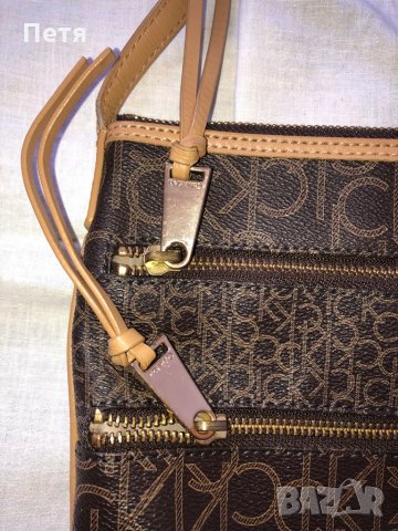 Calvin Klein Дамска оригинална малка чанта, снимка 3 - Чанти - 28802321