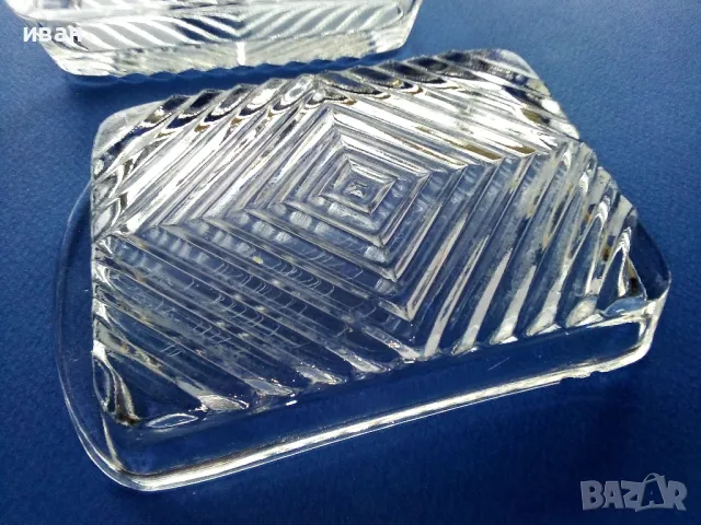 Две стари малки чинийки, снимка 4 - Други ценни предмети - 49599261