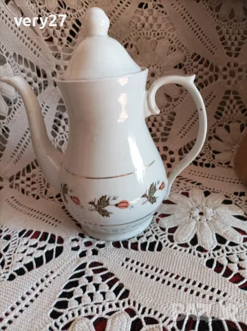 Порцеланови сервизи ретро, снимка 12 - Сервизи - 40574783