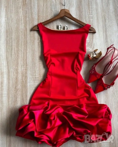 Парти рокля, снимка 2 - Рокли - 53330380