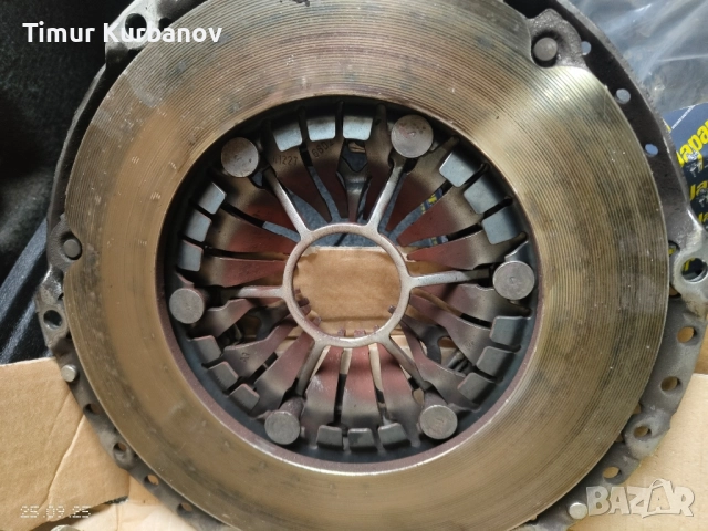 Демпферен маховик и съединител LUK за N22a1 Honda Accord,Civic,CR-V, снимка 5 - Части - 51913658