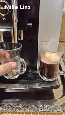 Jura Impressa E6, снимка 6 - Кафемашини - 51924917