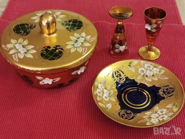 Стар сервиз от цветно стъкло. , снимка 3 - Антикварни и старинни предмети - 43502988