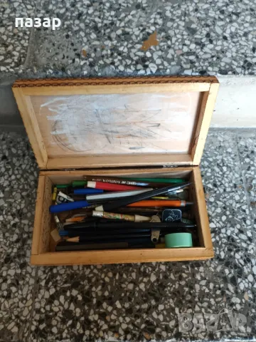 Стара дървена кутия, снимка 2 - Антикварни и старинни предмети - 47535840