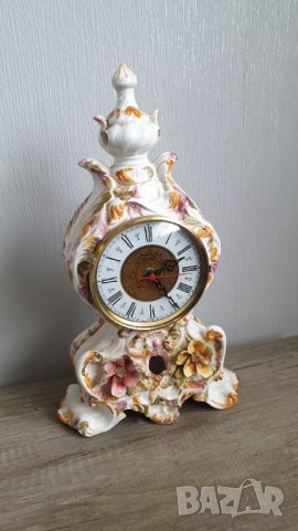 Голям порцеланов кварцов часовник, снимка 2 - Антикварни и старинни предмети - 43526890