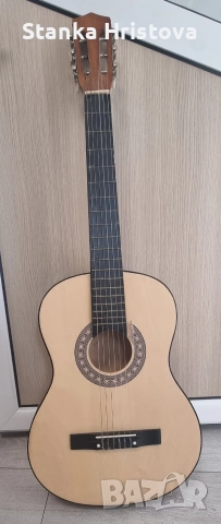 Акустична китара. 