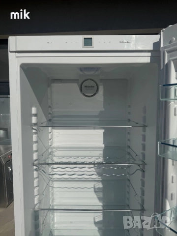 Перфектен Хладилник Миеле 185 см , снимка 10 - Хладилници - 52076979