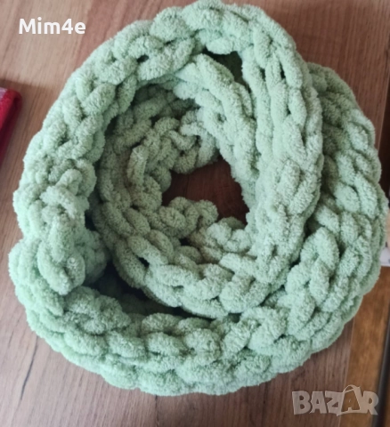 Ръчно изработени шалове и ластици (скрънчи), снимка 10 - Шалове - 52020772