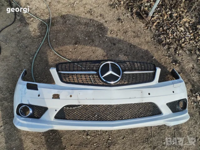 Мерцедес W204 AMG  решетка броня , снимка 2 - Части - 48779502