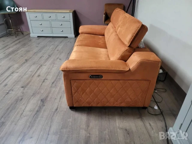Оранжев диван от плат тройка с електрически релаксиращ механизъм, снимка 12 - Дивани и мека мебел - 50886509