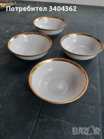 Дулево - съветски порцелан 4 купички за хайвер златен кант
