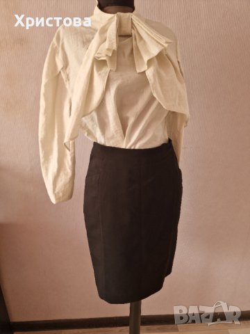 Офис пола в черно НМ- 10,00лв.