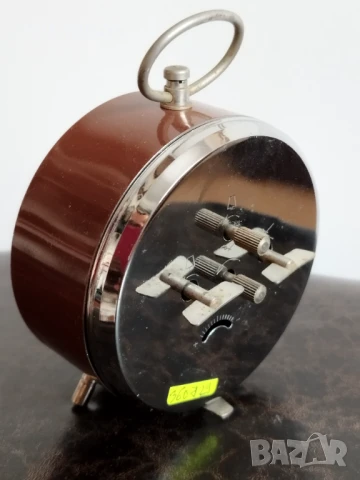 Стар механичен будилник, настолен часовник, снимка 6 - Антикварни и старинни предмети - 51143263