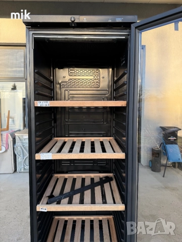 Черна Хладилна витрина 184см , снимка 6 - Витрини - 52525145